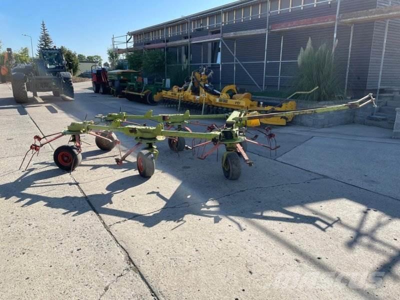 CLAAS 740 S Rastrillos y henificadores