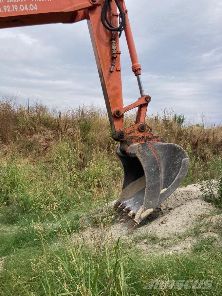 Hitachi EX 135 W Excavadoras de ruedas