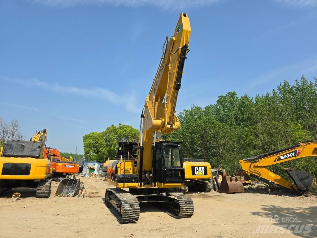 CAT 320 D 2 Excavadoras 7t - 12t