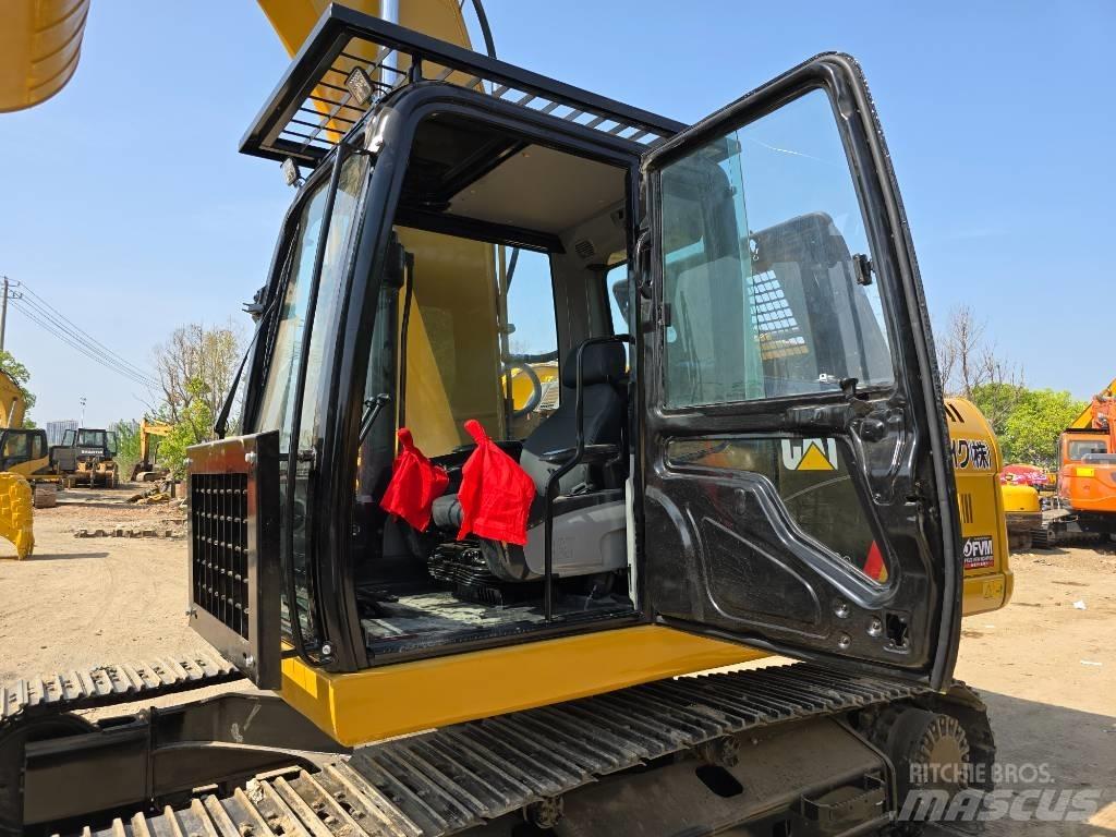 CAT 320 D 2 Excavadoras 7t - 12t