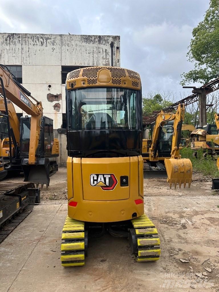 CAT 302 Mini excavadoras < 7t