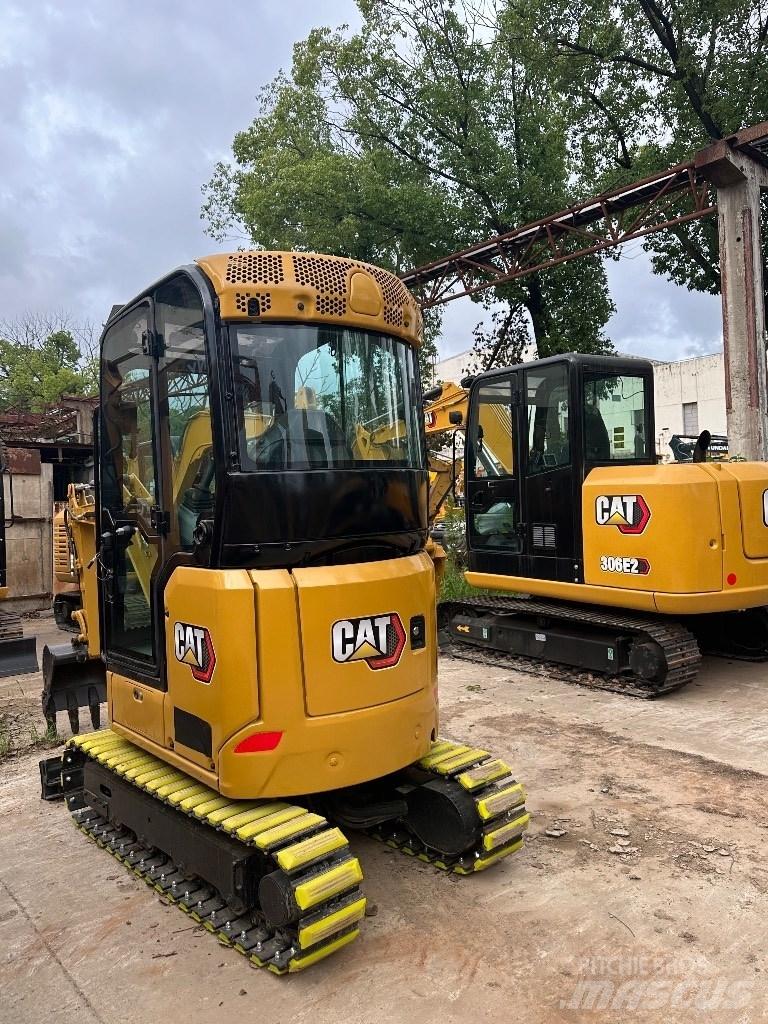 CAT 302 Mini excavadoras < 7t
