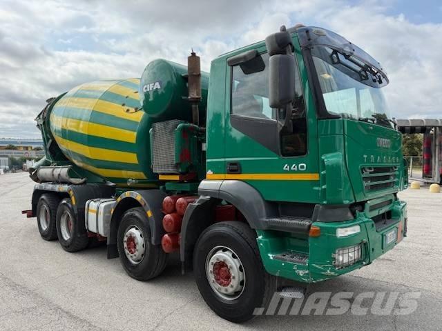 Iveco Trakker 440 Camiones hormigonera