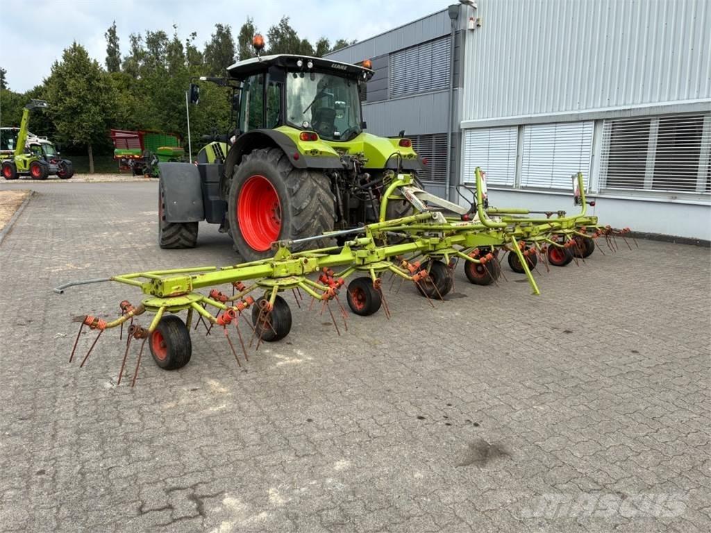 CLAAS VOLTO 870 Rastrillos y henificadores