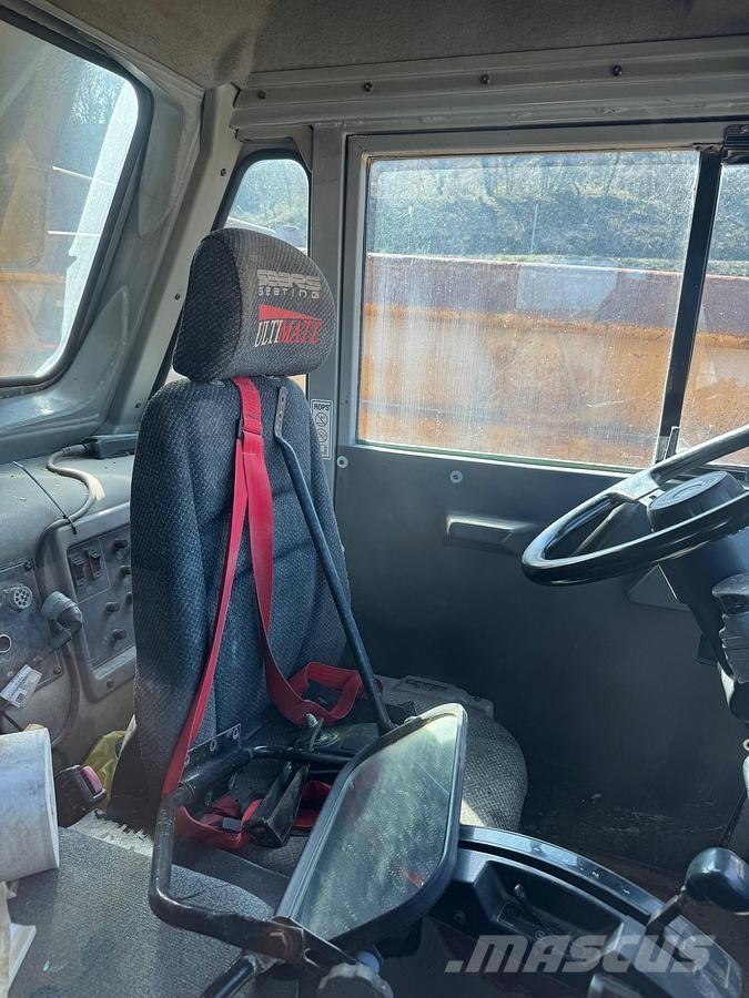 CAT 769D Cabinas e interior