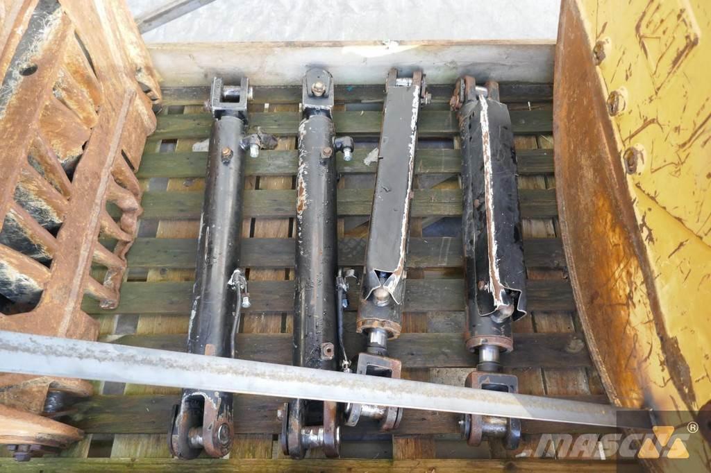 CAT 525D Grapple Transporte - Otros