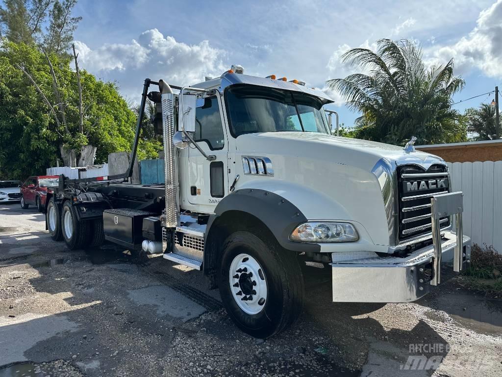 Mack GU813 Camiones con gancho