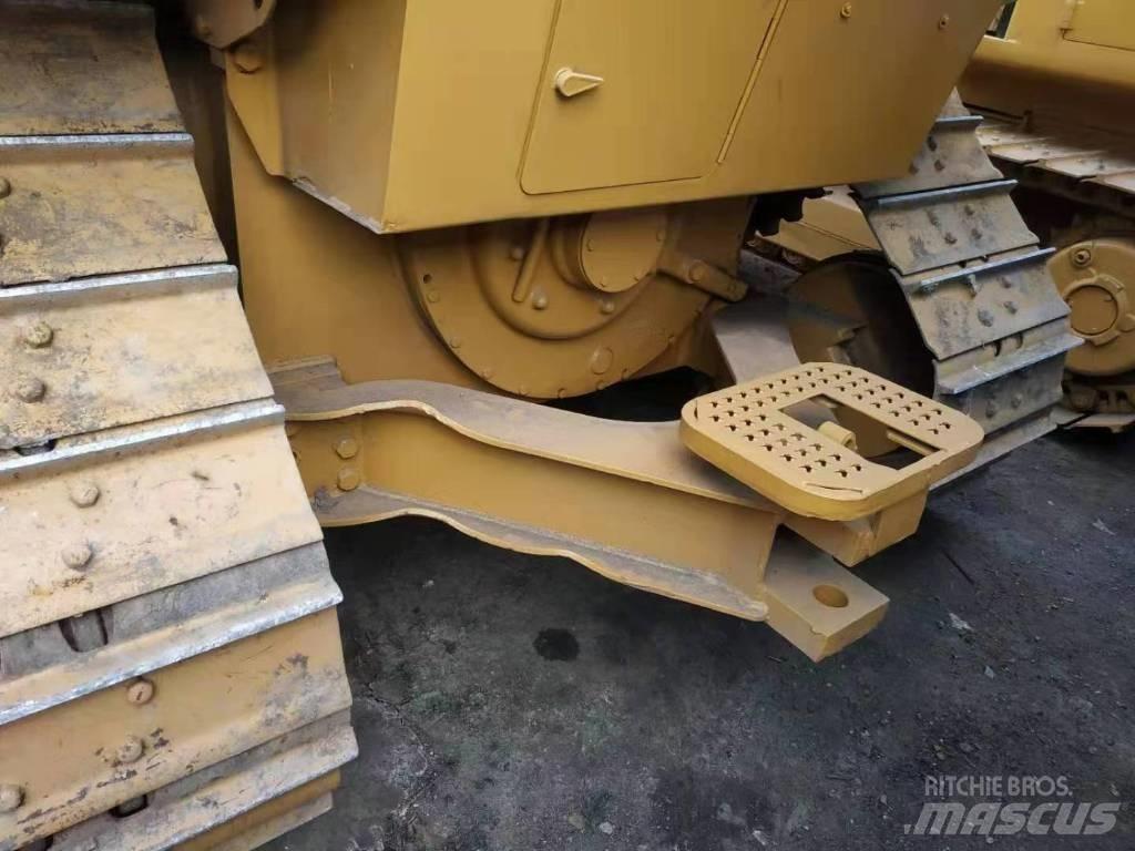 CAT D 5 M Buldozer sobre oruga