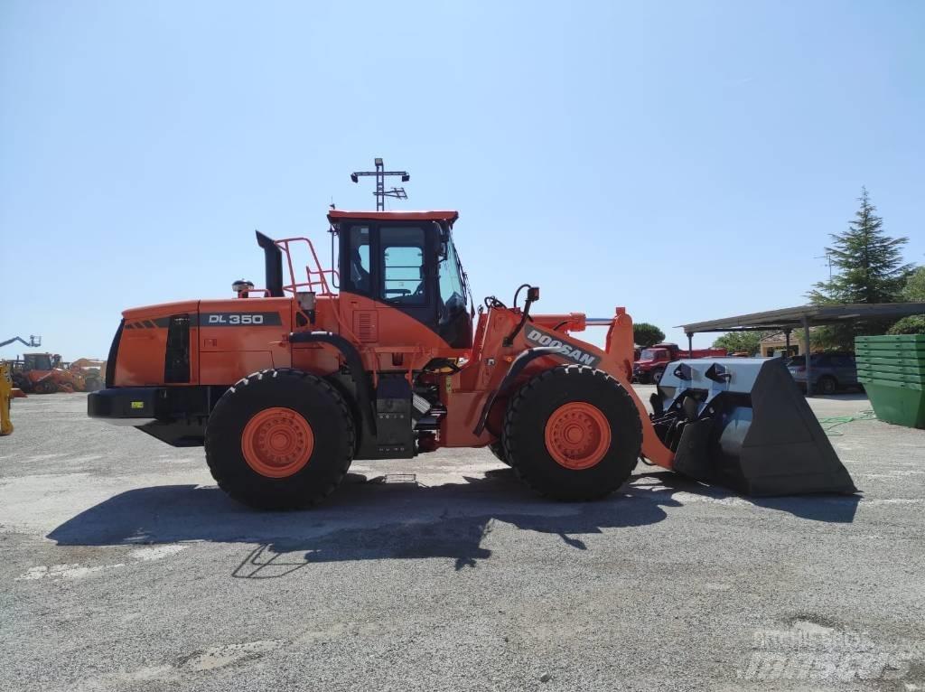 Doosan DL 350-5 Cargadoras sobre ruedas
