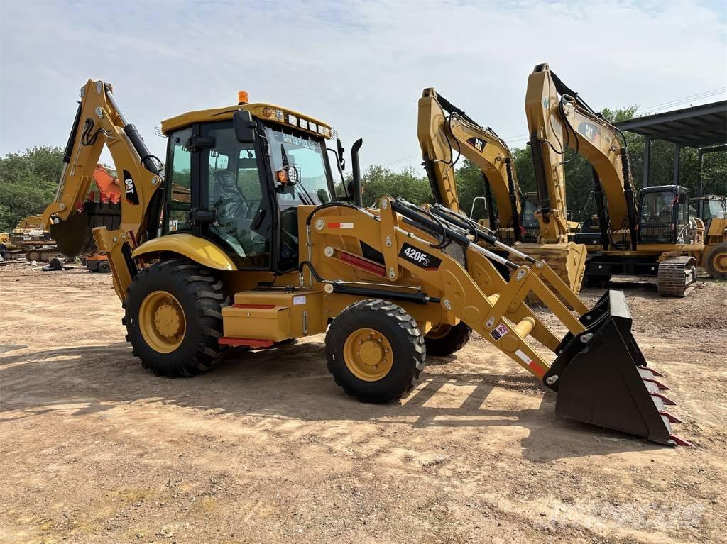 CAT 420 F2 Retrocargadoras