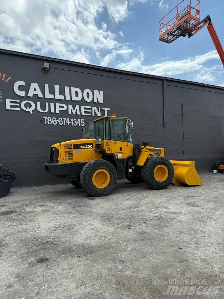 Komatsu WA 200-5 Cargadoras sobre ruedas
