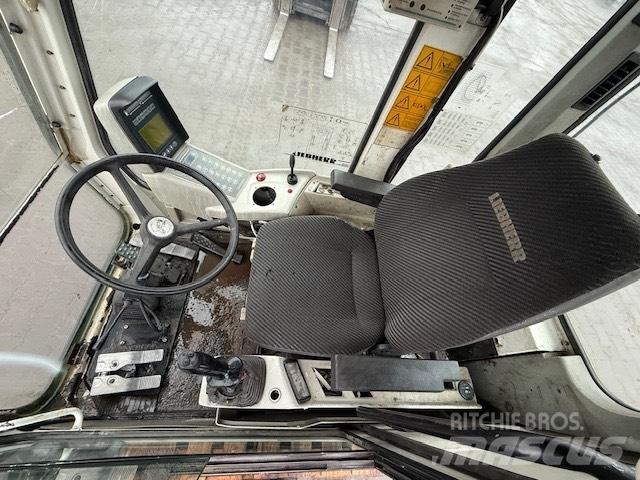 Liebherr A 924 B CAB Cabinas e interior