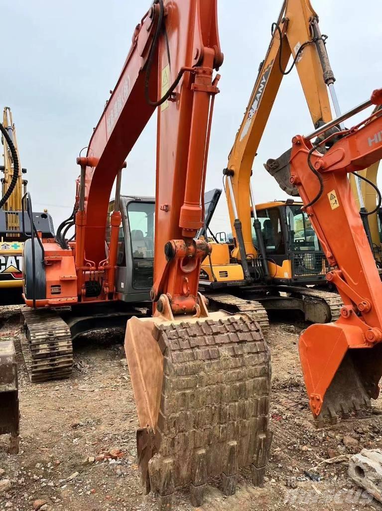 Hitachi ZX 135 US Excavadoras de cadenas