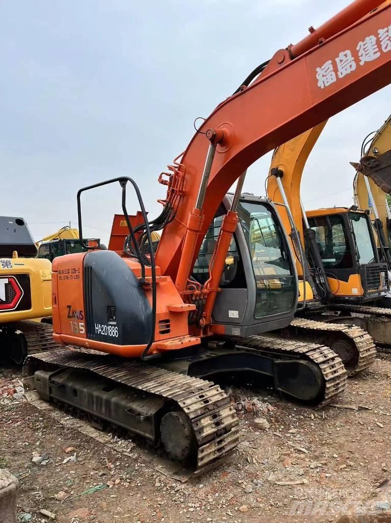 Hitachi ZX 135 US Excavadoras de cadenas