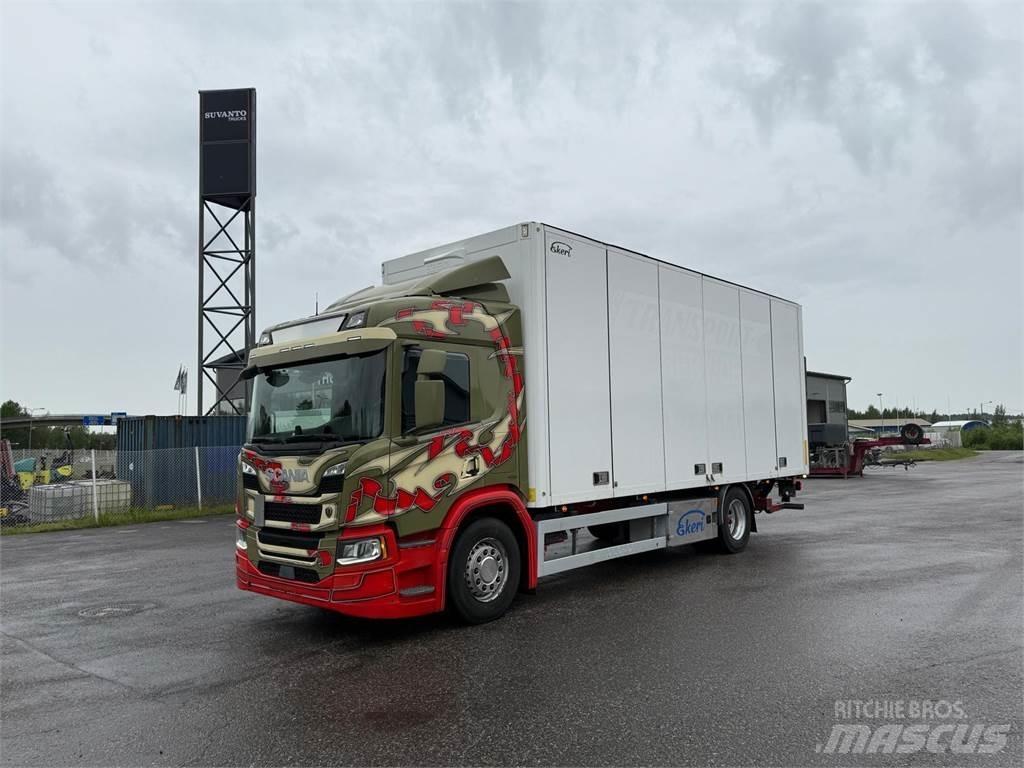 Scania P320 Camiones caja cerrada