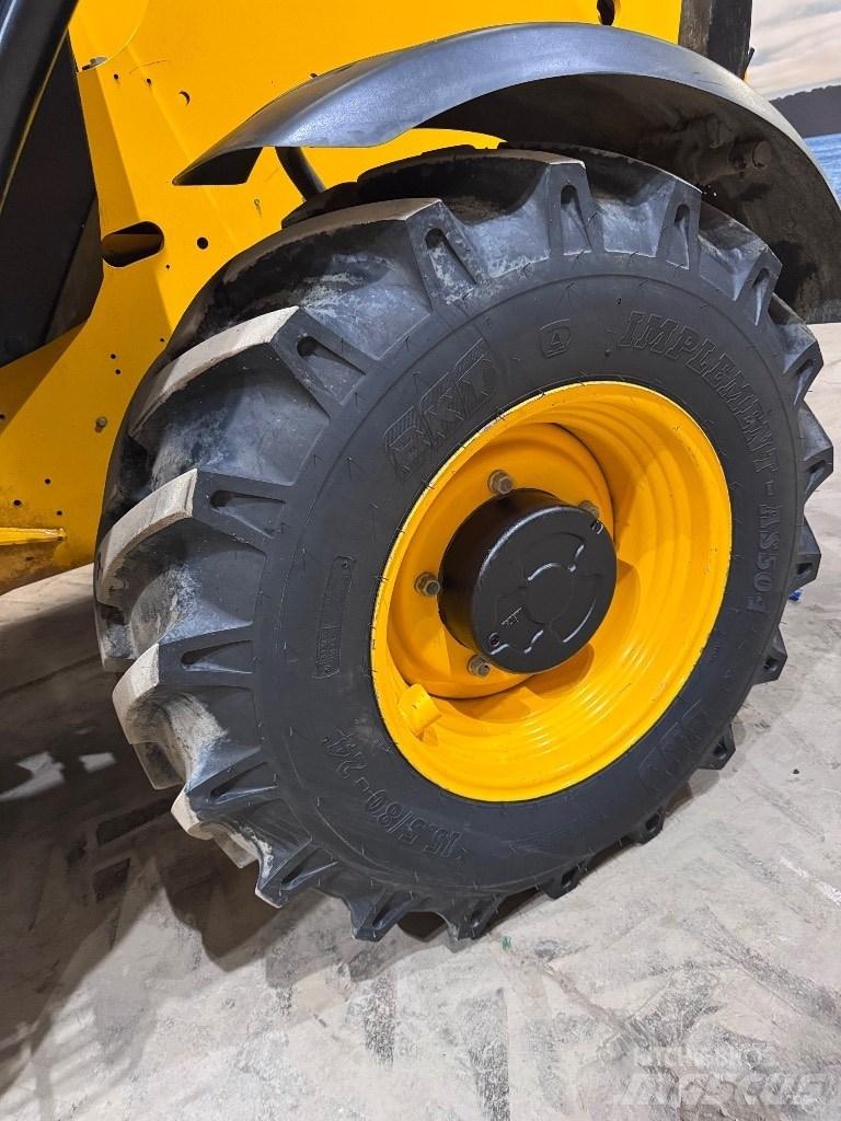 JCB 540-140 Carretillas telescópicas