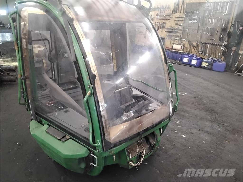 John Deere 1270E Cabinas e interior