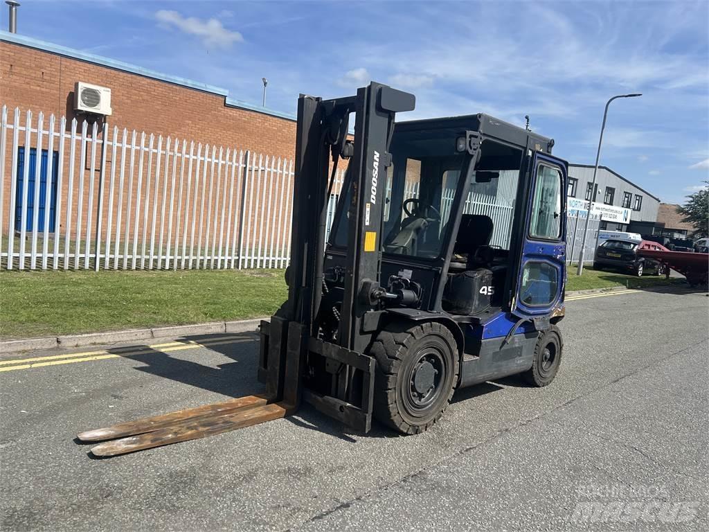 Doosan D45SC-5 Carretillas diesel