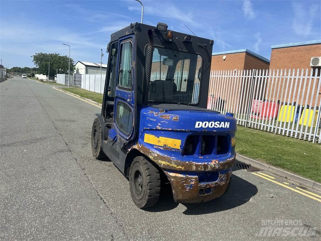 Doosan D45SC-5 Carretillas diesel