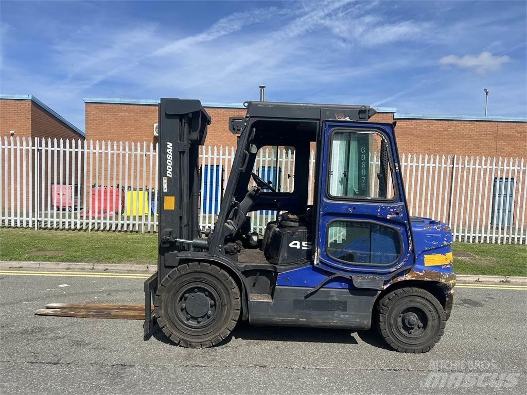 Doosan D45SC-5 Carretillas diesel
