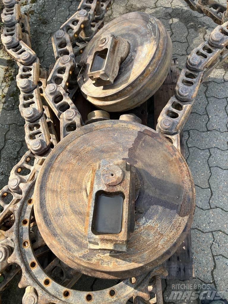 Komatsu 240 Excavadoras de cadenas