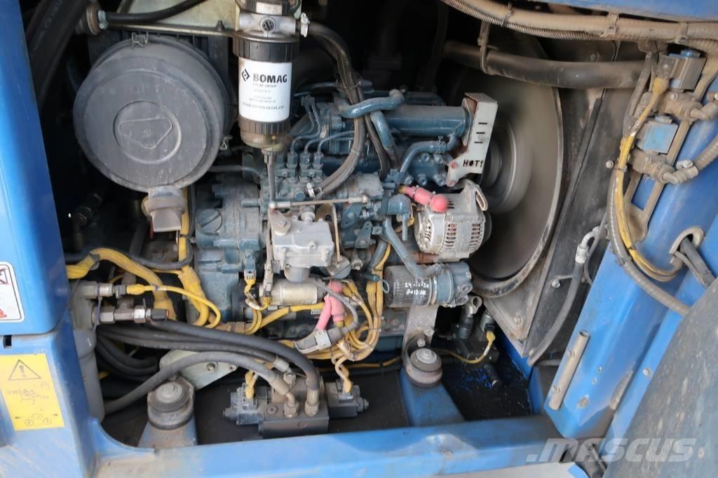 Bomag BW 154 AP-4 Rodillos de doble tambor