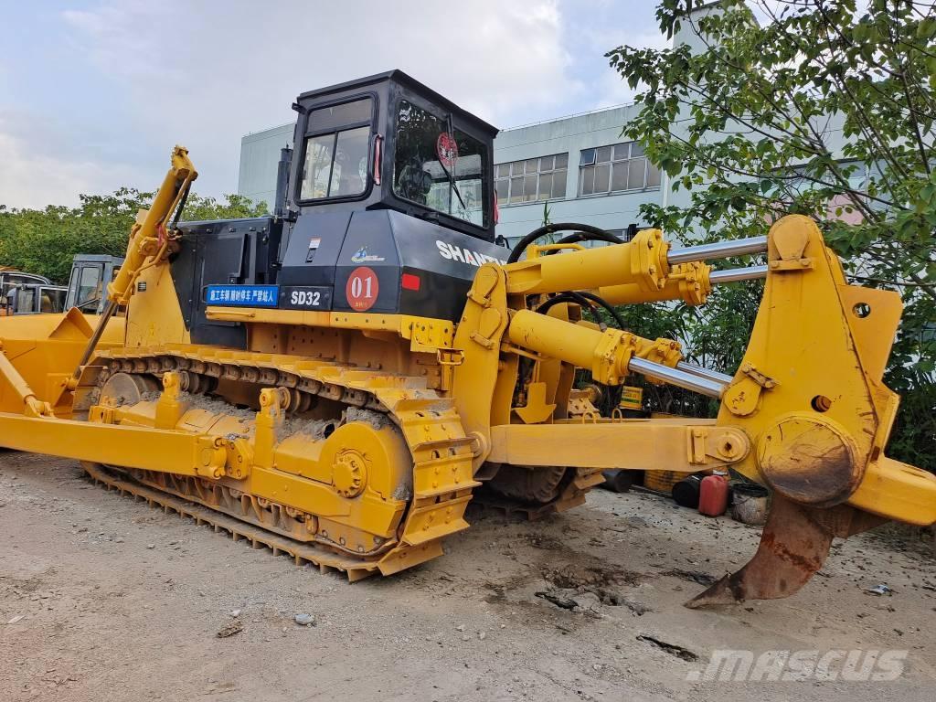 Shantui SD 32 Buldozer sobre oruga