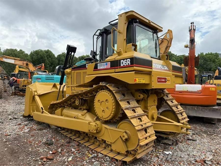CAT D 6 R Buldozer sobre oruga