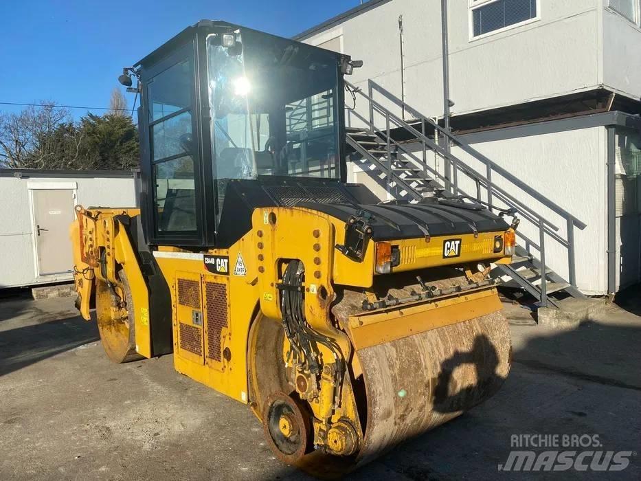 CAT CB 44 B Rodillos de doble tambor