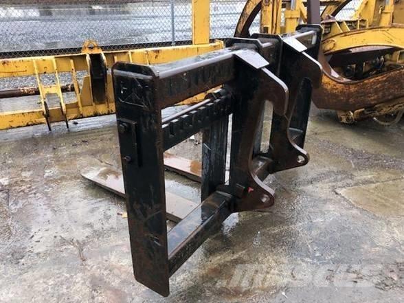 CAT IT 28 Uñas para carretilla