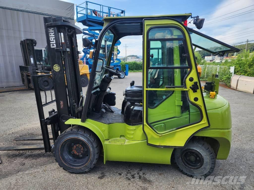 Clark gts30de Carretillas diesel
