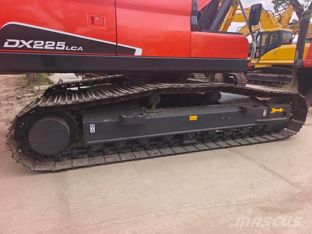 Doosan DX 225 LCA Excavadoras de cadenas