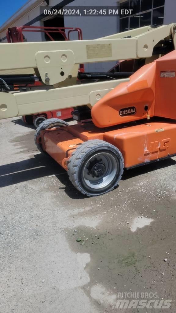 JLG E 450 AJ Plataforma de trabajo articulada