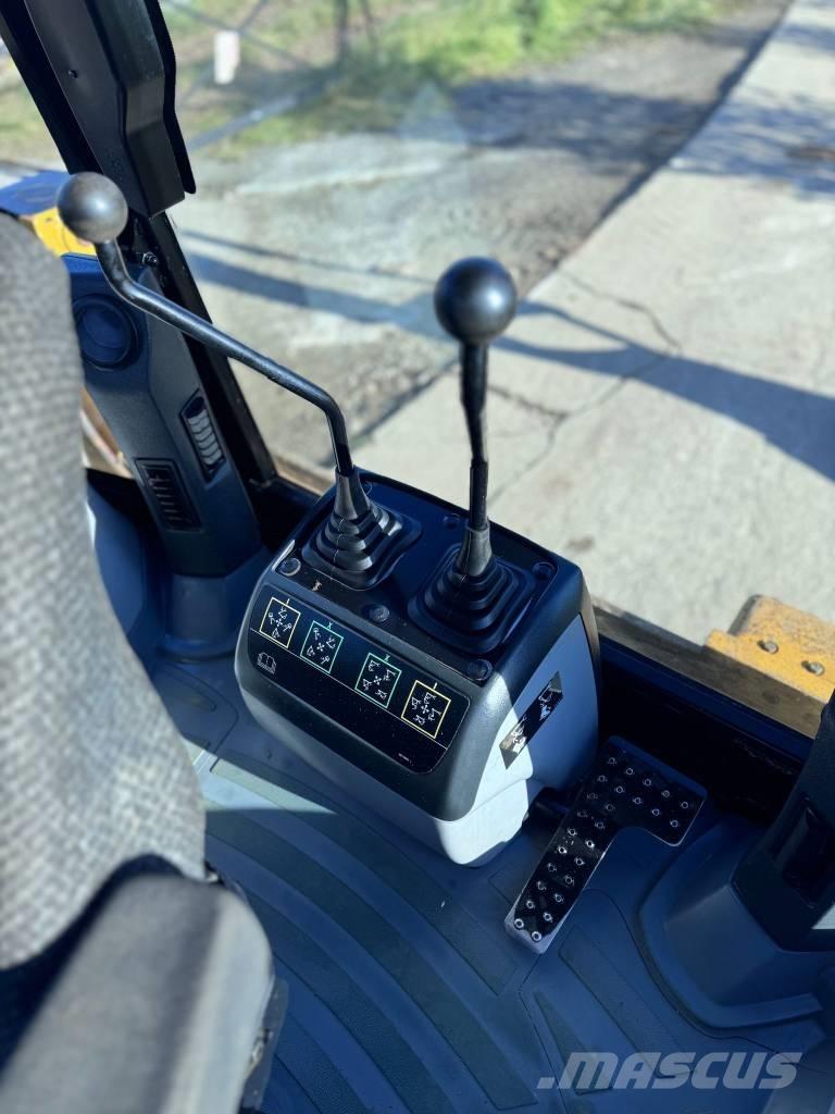 CAT 428 F Retrocargadoras