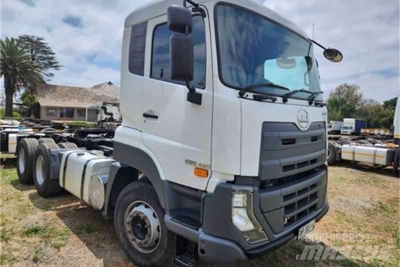 UD TRUCKS QUESTER Otros camiones