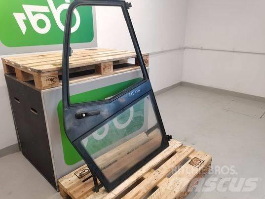 CAT TH 514C door Cabinas e interior