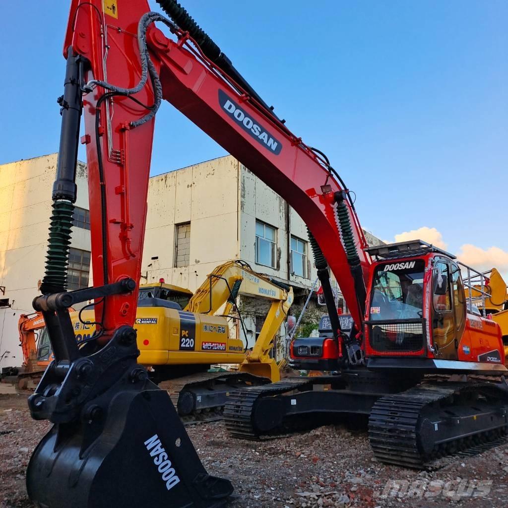 Doosan DX 300 LCA Excavadoras de cadenas