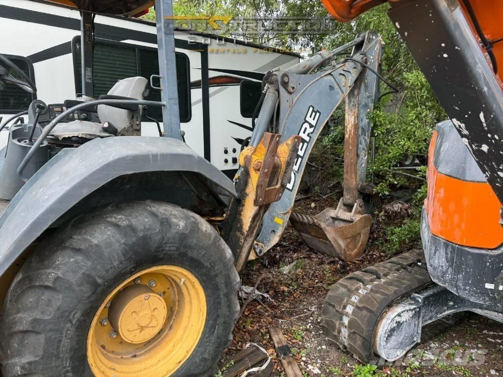 DEERE 310J Retrocargadoras