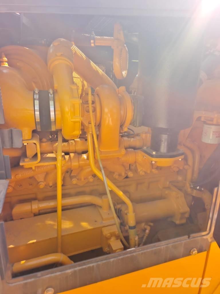 Shantui SD 22 Buldozer sobre oruga