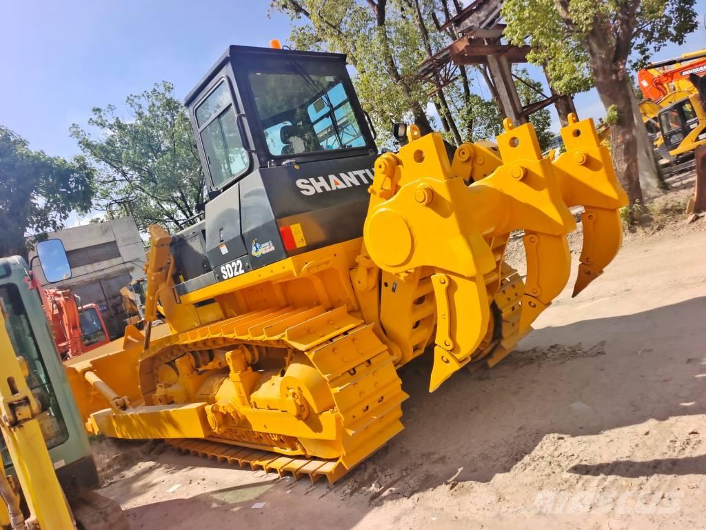 Shantui SD 22 Buldozer sobre oruga