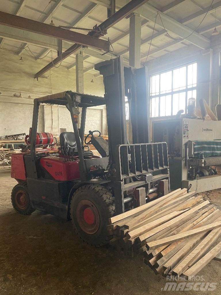 Doosan D 45 S-7 Almacenaje - Otros