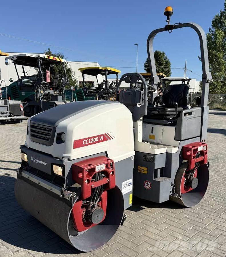 Dynapac CC 1200 VI Rodillos de doble tambor