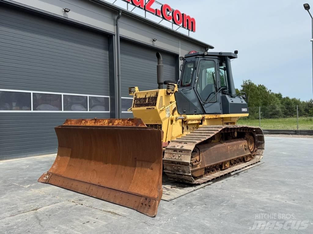 Komatsu D 61 EXI-12 Buldozer sobre oruga