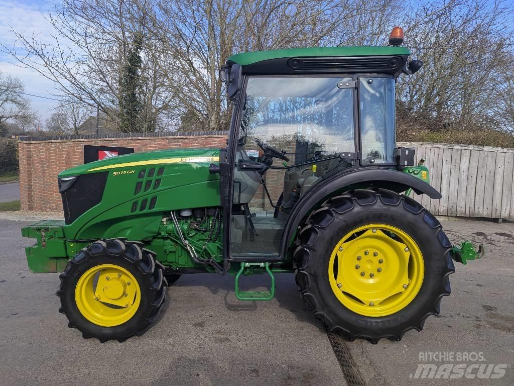 John Deere 5075GN Tractores