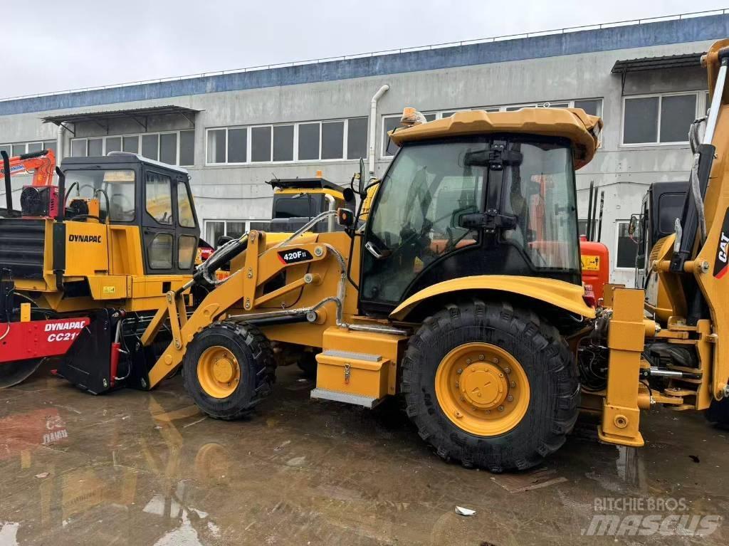 CAT 420 F Retrocargadoras