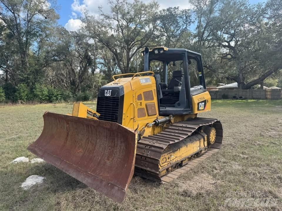 CAT D 3 K 2 LGP Buldozer sobre oruga