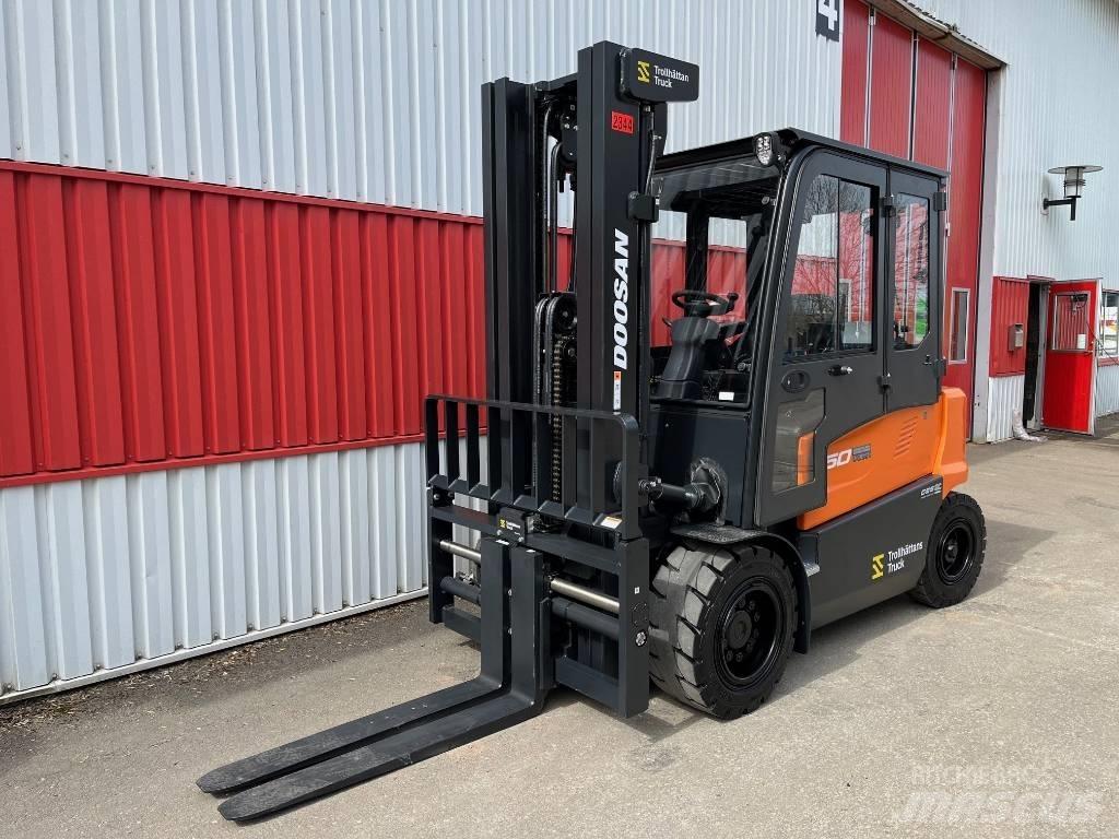 Doosan B 50 X-7 Carretillas de horquilla eléctrica