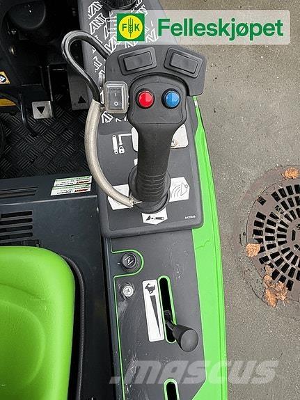 Avant 220 Minicargadoras