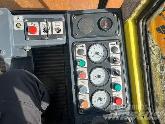 Bomag BW211 D-3 Asfaltadoras