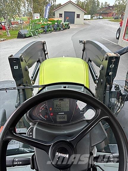 CLAAS Arion 640 Tractores